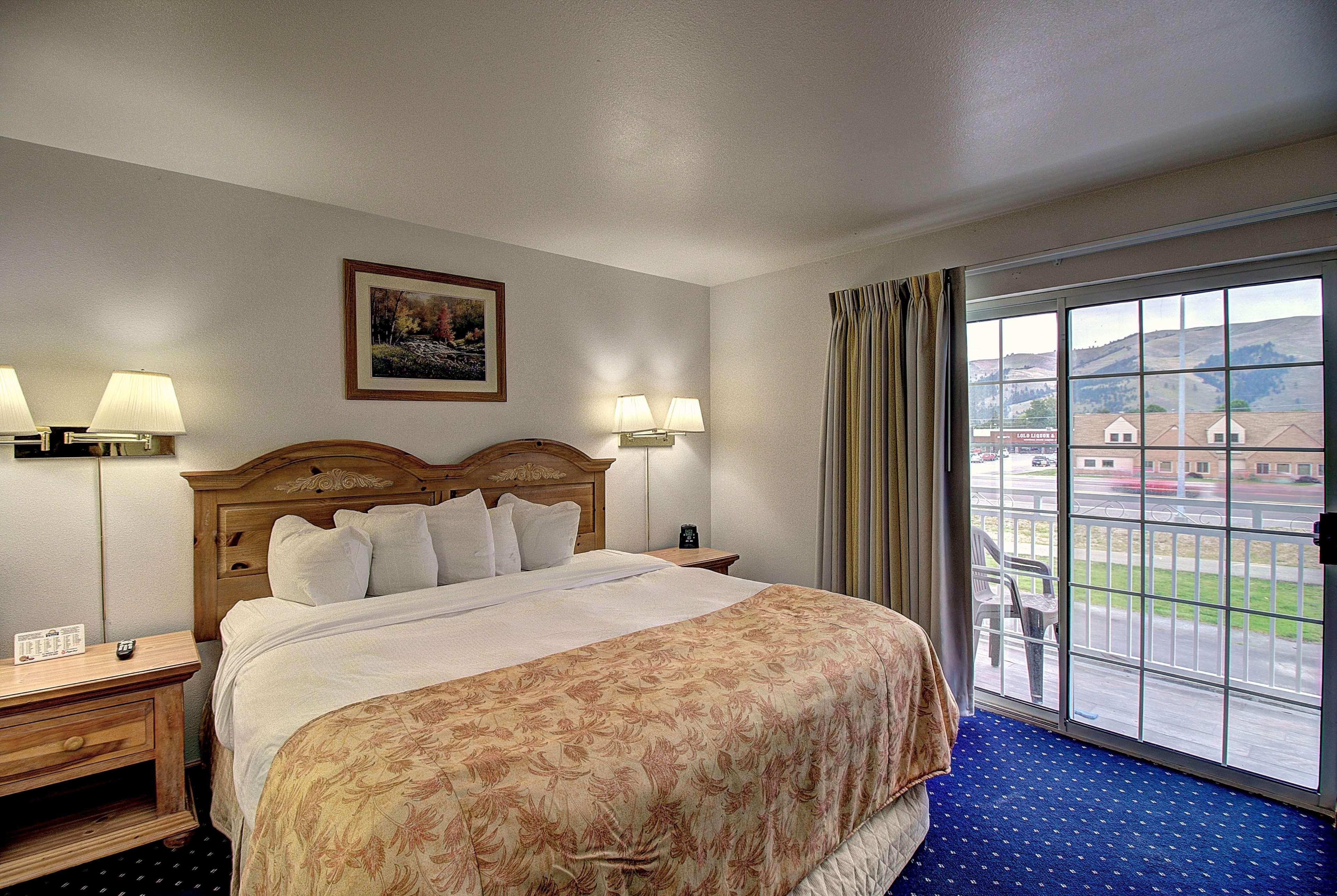 Days Inn & Suites By Wyndham Lolo Exteriér fotografie